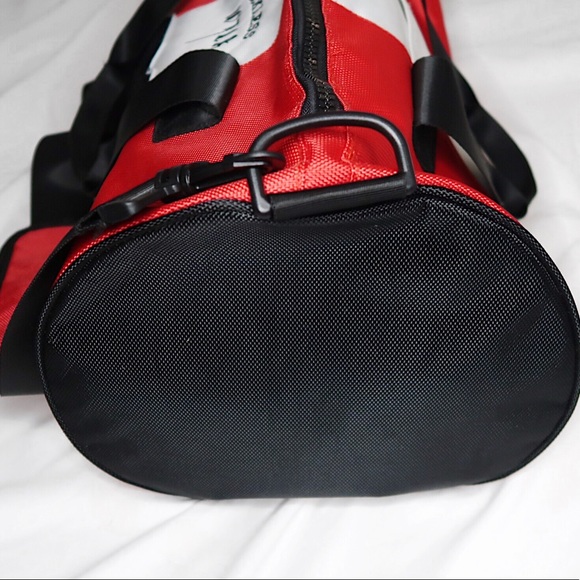 Y&R x Sammy Wilk | NWOT** 00 Duffle Bag - Picture 6 of 9